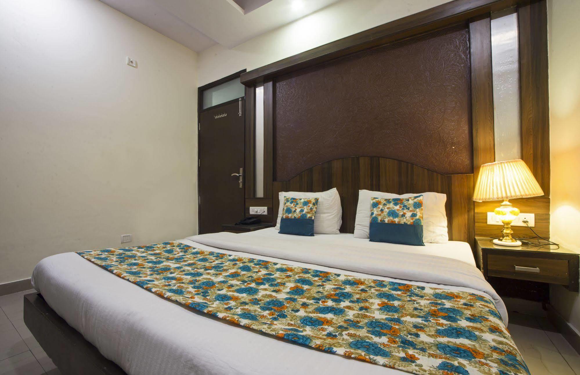 Hotel Baba Inn-By Rcg Hotels New Delhi Exterior photo