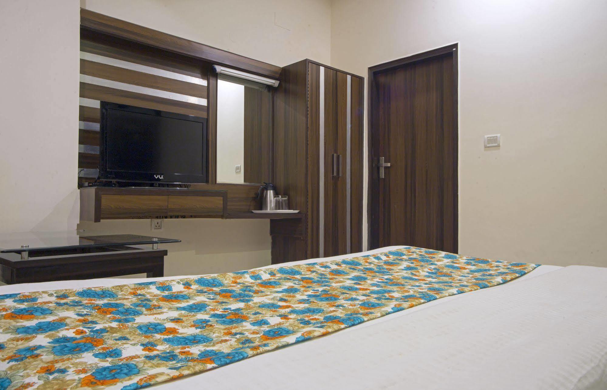Hotel Baba Inn-By Rcg Hotels New Delhi Exterior photo