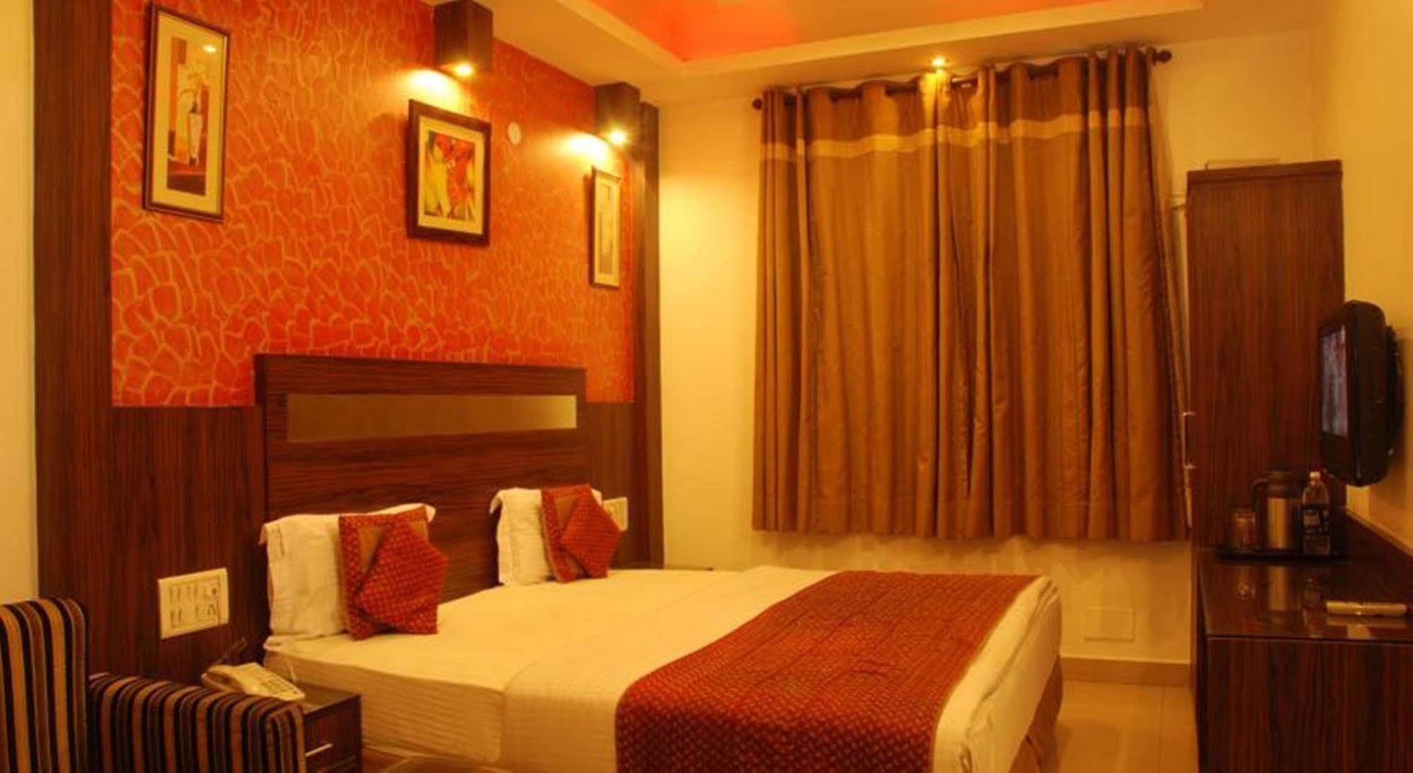 Hotel Baba Inn-By Rcg Hotels New Delhi Exterior photo